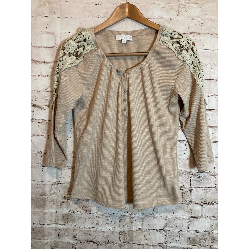 Suzanne Betro Weekend Top Womens Medium‎ Beige Tan Crochet Trim Popover Ribbed